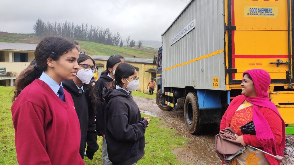gr 12 student visit to ghss nanjanadu